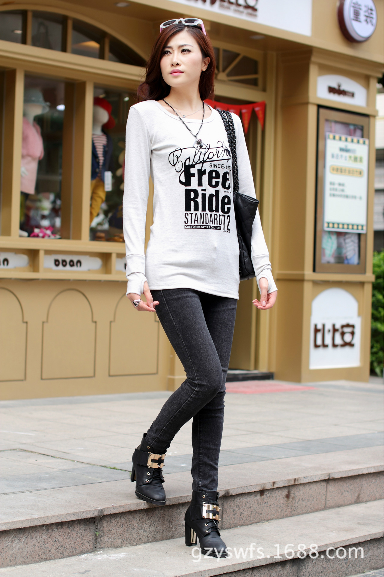 秋冬新潮韓風，雅夢長袖T恤——修身打底，時尚與溫暖兼得